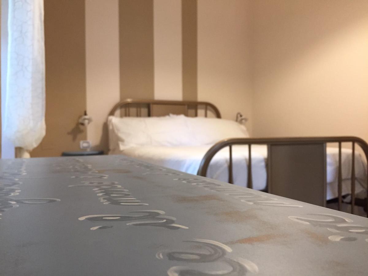 Donna Melina Bed and Breakfast Mileto Eksteriør billede